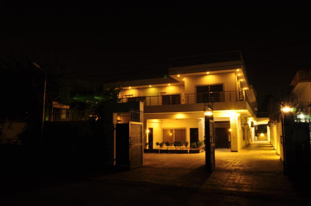 Reina Boutique Hotel - G6/3 Islamabad Exterior photo